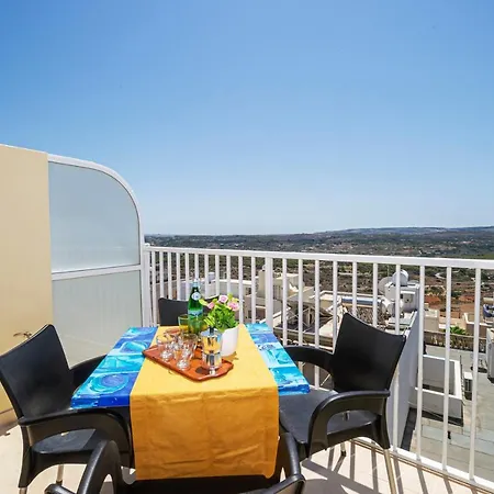Summer Breeze Apartment With Panoramic Terrace - By Getawaysmalta Mellieha Exterior photo