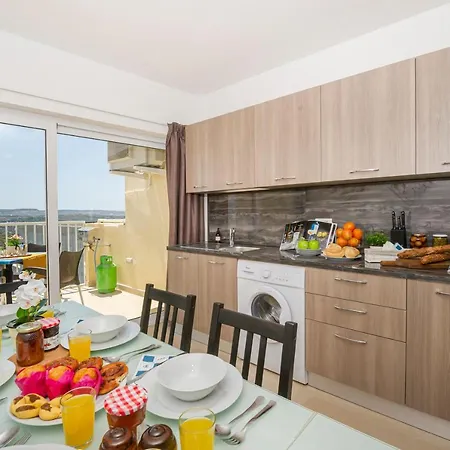 Summer Breeze Apartment With Panoramic Terrace - By Getawaysmalta Mellieha Exterior photo