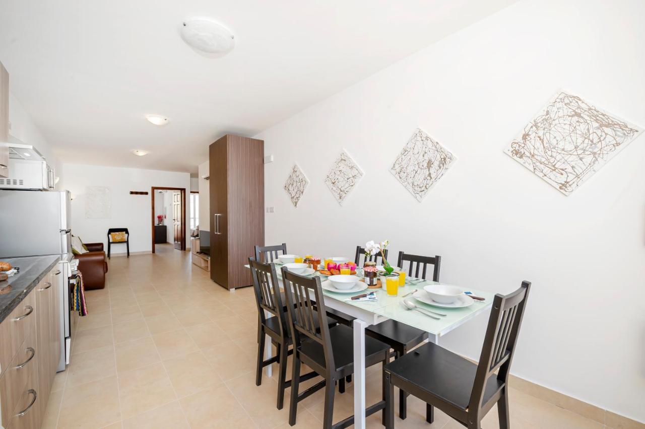 Summer Breeze With Panoramic Terrace - By Getawaysmalta Apartment