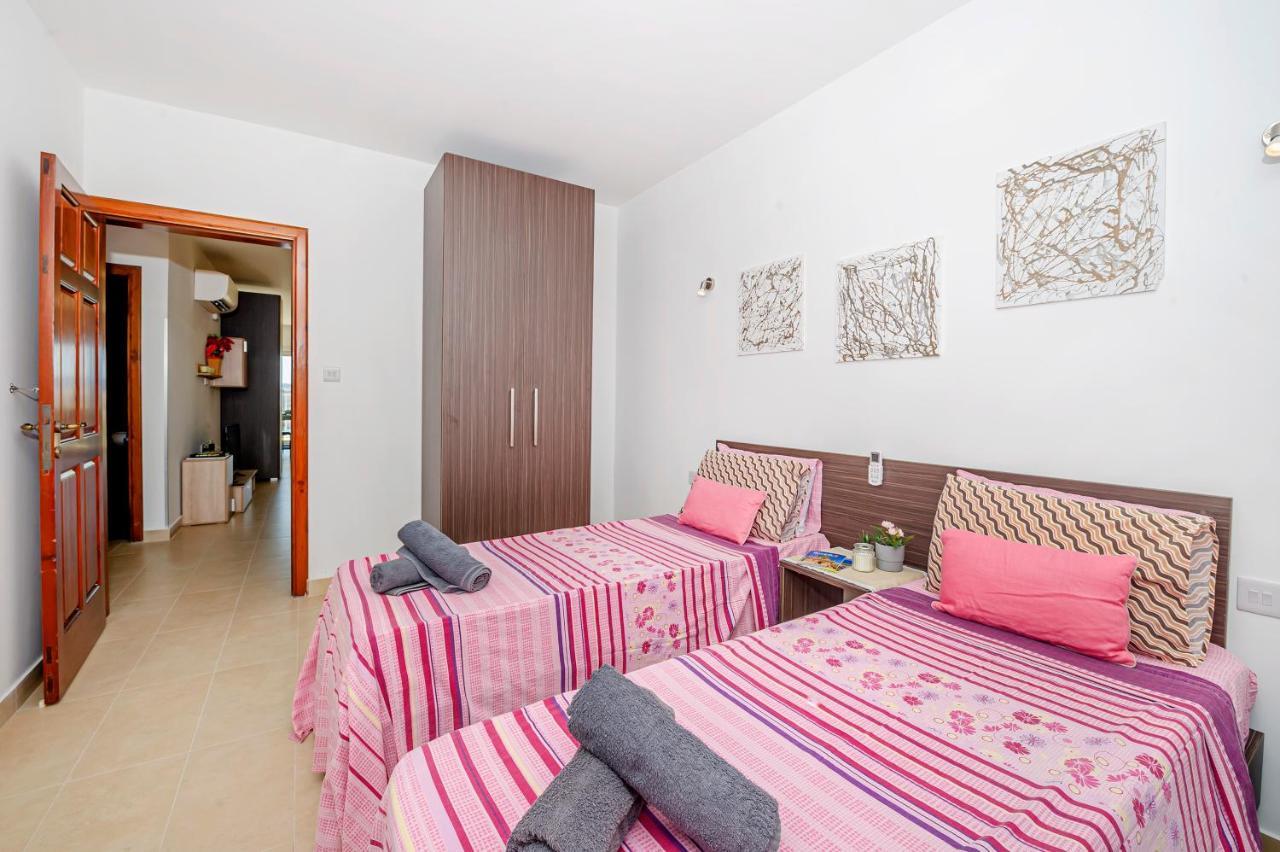 Summer Breeze With Panoramic Terrace - By Getawaysmalta Apartment Mellieha