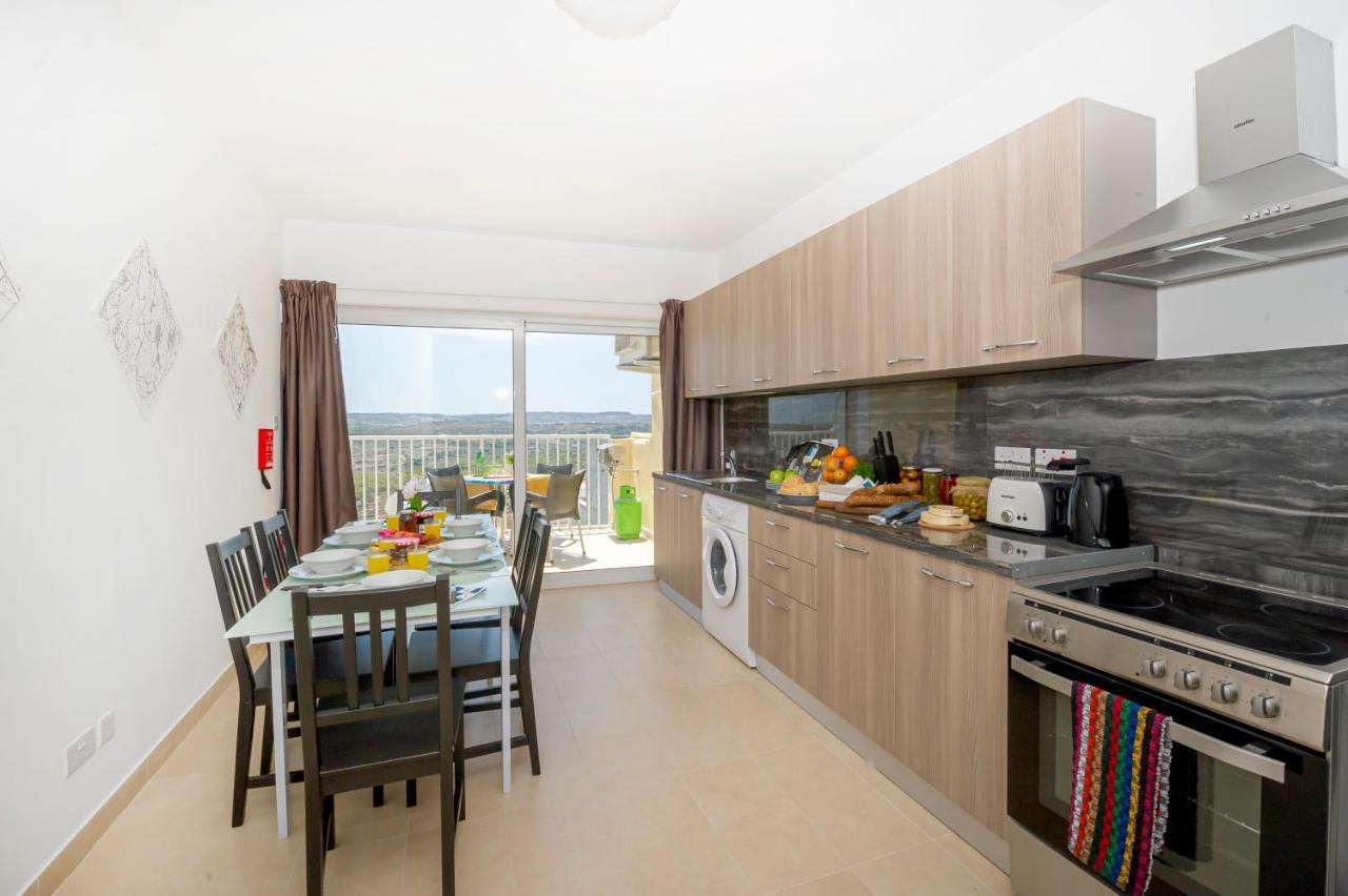 Summer Breeze With Panoramic Terrace - By Getawaysmalta Apartment