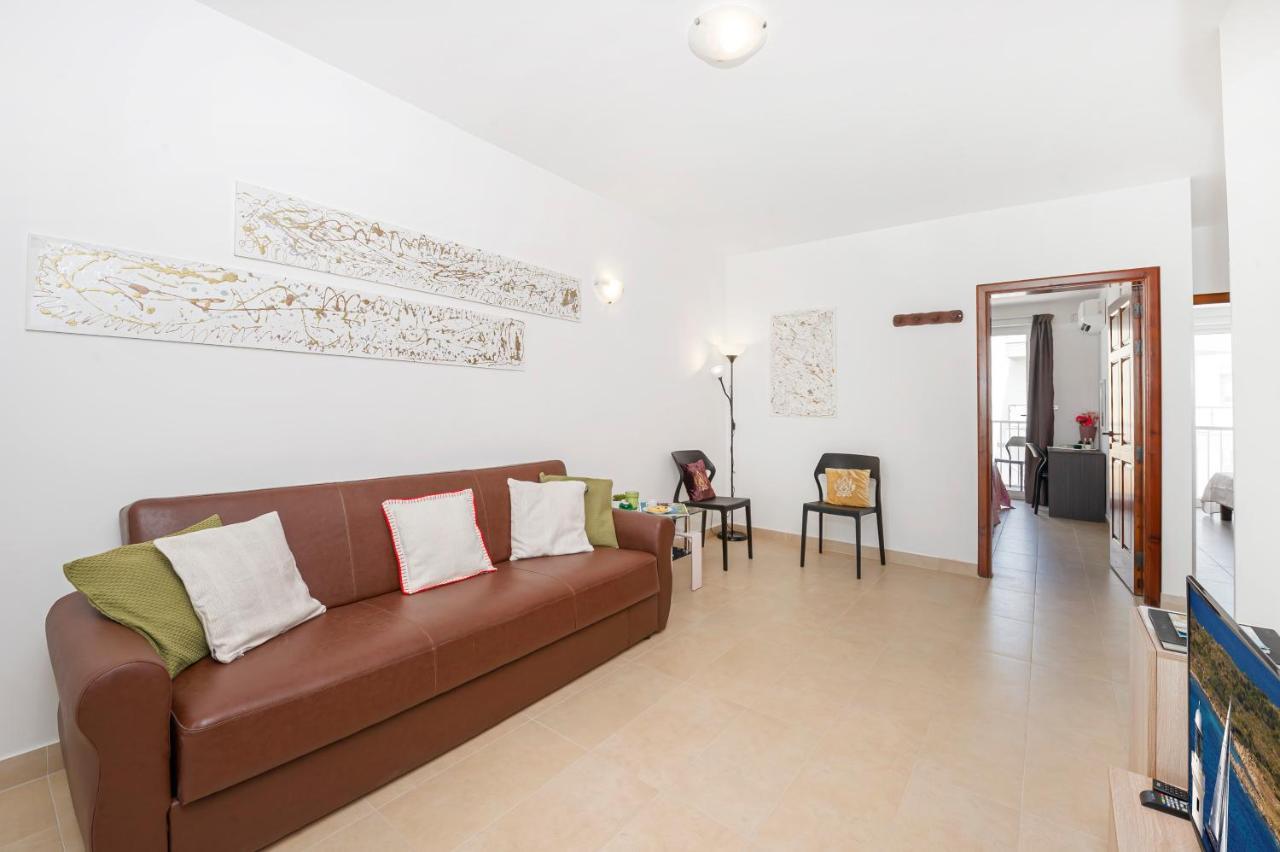 Summer Breeze With Panoramic Terrace - By Getawaysmalta