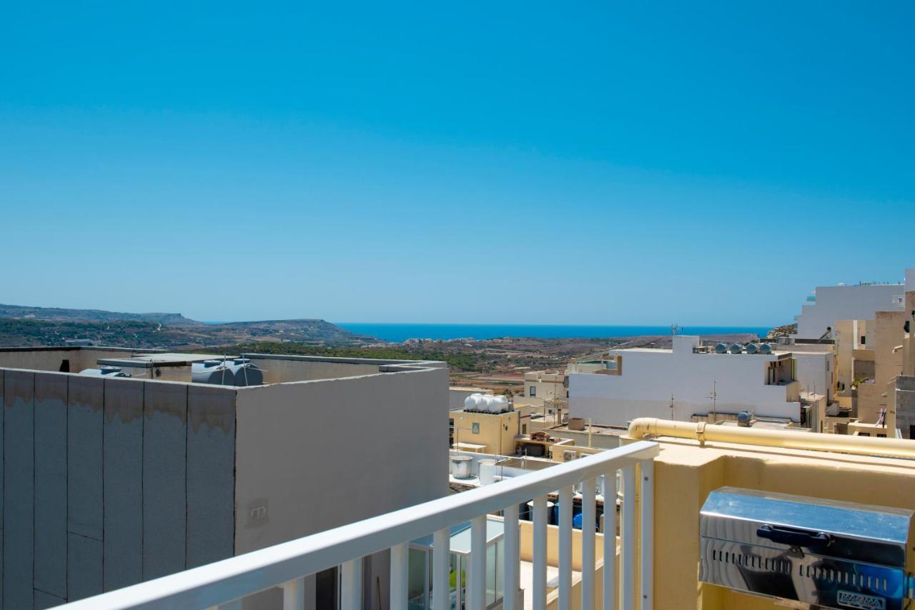 Apartment Summer Breeze With Panoramic Terrace - By Getawaysmalta